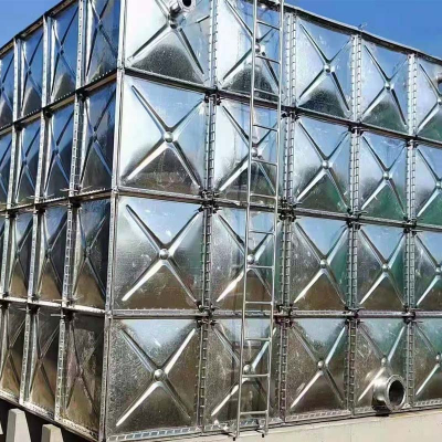 Tanque de agua galvanizado