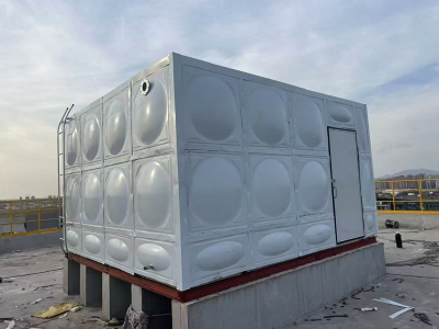 Tanques de agua aislados