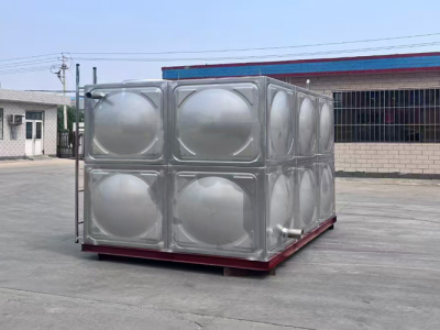 Tangki air persegi berbahan baja tahan karat