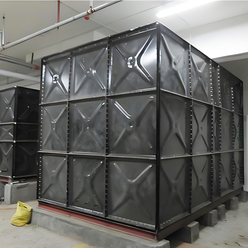 Enamel steel plate water tank