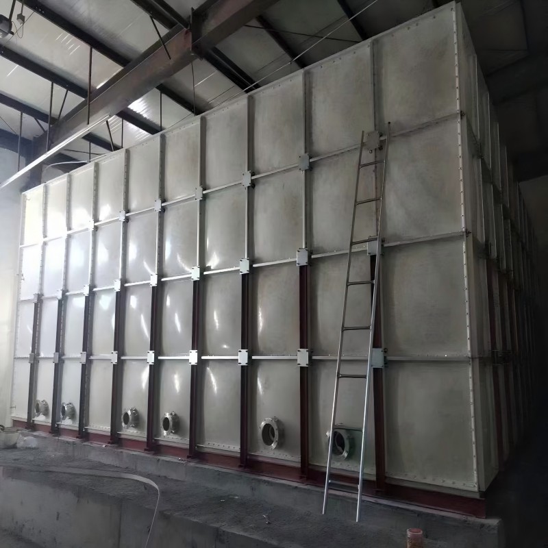 Tangki Air Fiberglass Blok Bangunan