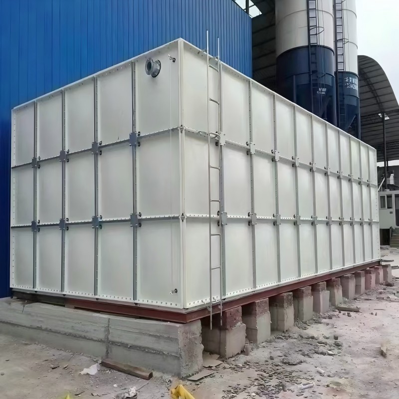 Large Fiberglass Water Tank