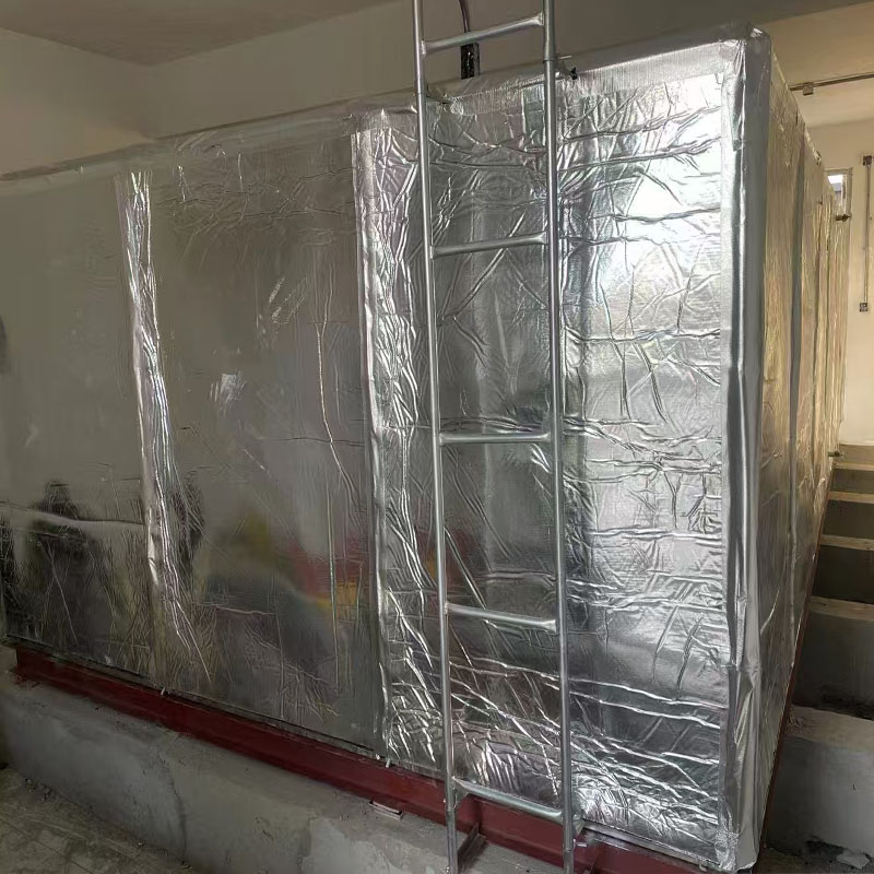 Stainless steel insulated water tank